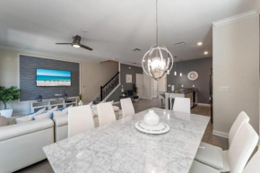 Awesome 5 br townhome with pool by Disney